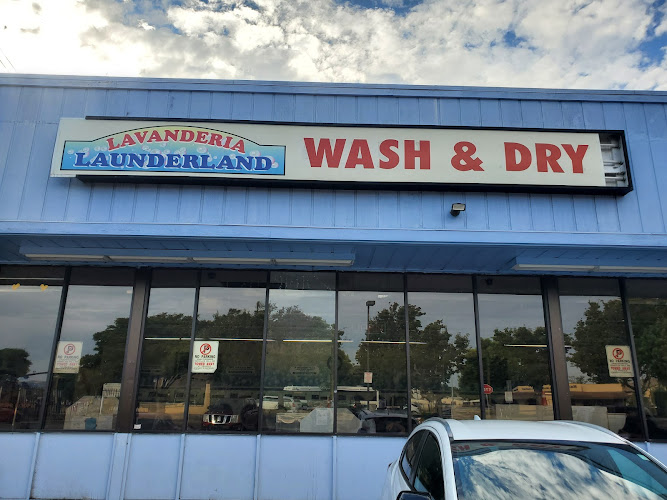 San Pablo Laundromat