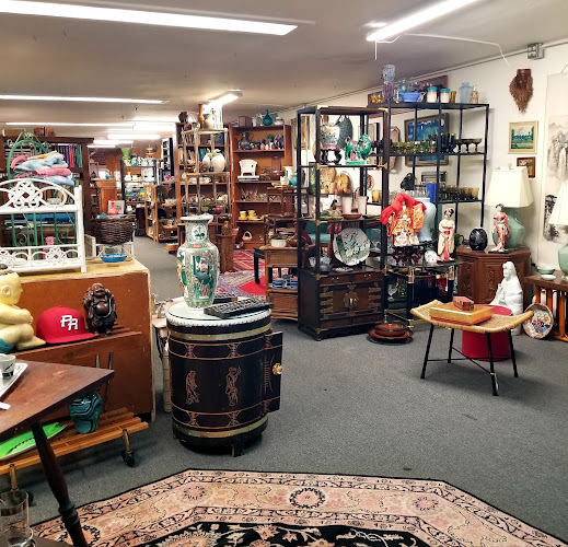 The Katz Meow quality antiques & Vintage collectibles