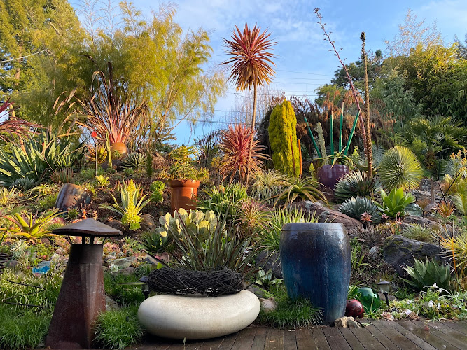 Farallon Gardens
